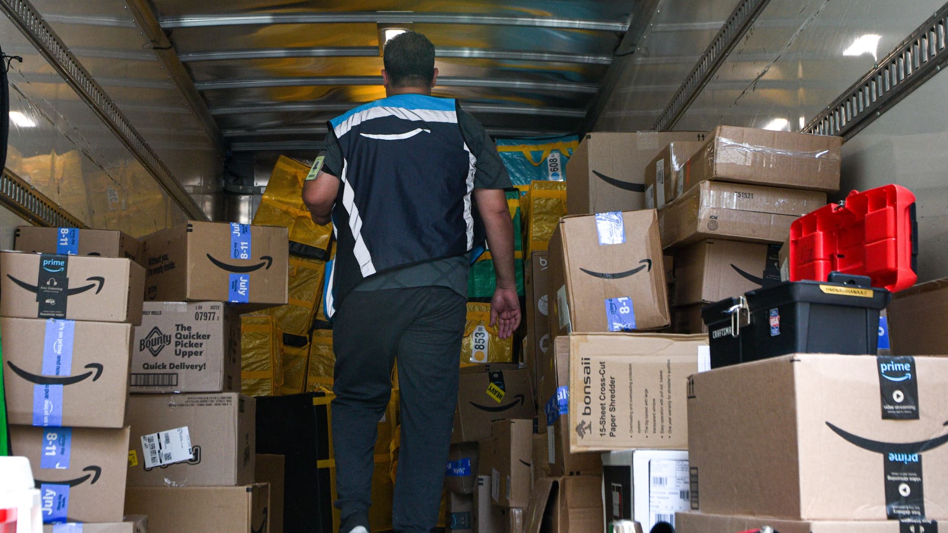 108169642 1752077158162 gettyimages 2223549171 AMAZON PRIME DAY
